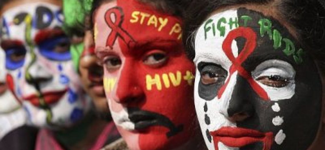 Bảo đảm quyền con người trong phòng, chống HIV/AIDS